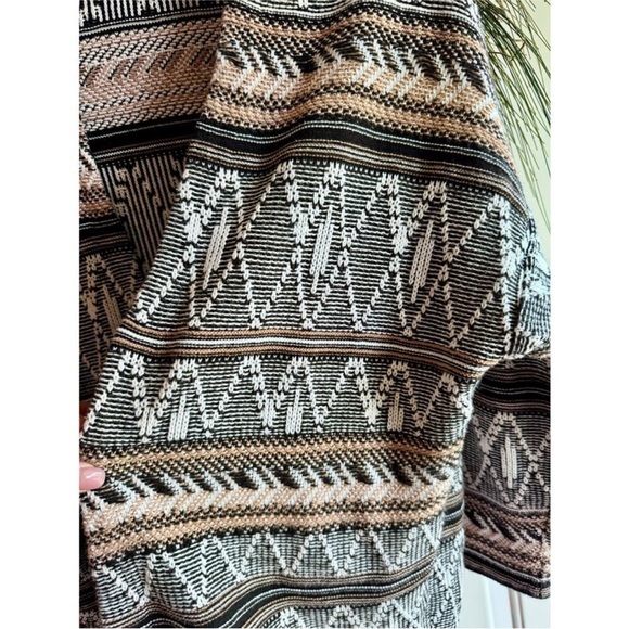 Old navy cable knit cardigan boho Aztec print size XLarge - Picture 12 of 13